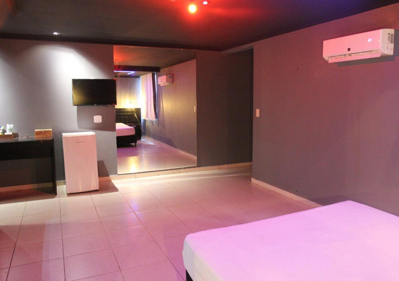 Gran Motel Taguatinga Extérieur photo